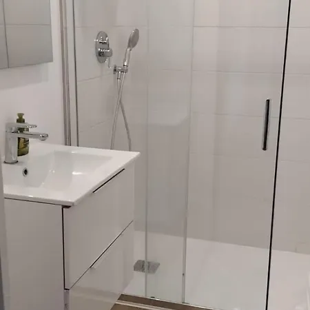 Chez Sparki - Centre Apartment *